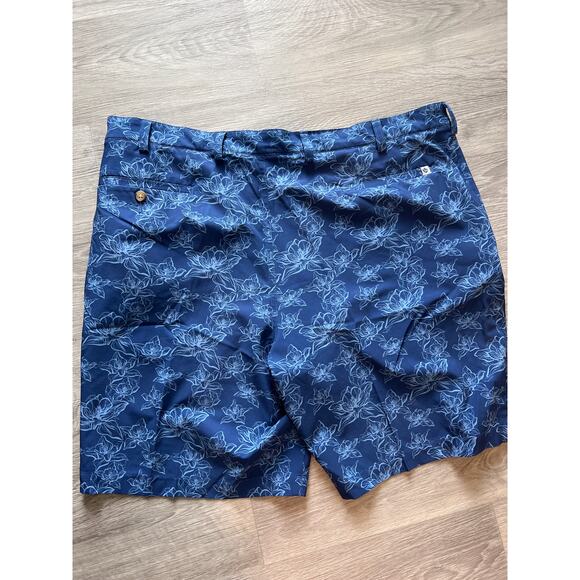 Donald Ross size 40 floral golf shorts - Picture 2 of 4